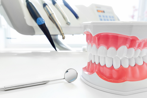 Illustration of dentures